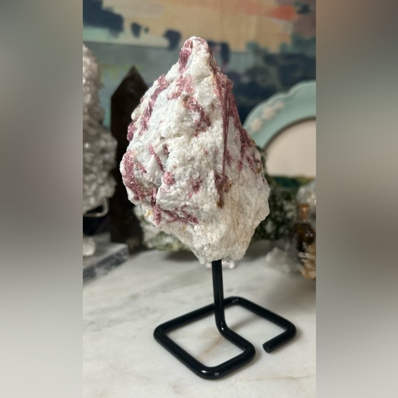 New Brazilian Pink Tourmaline in Quartz -permanent stand - Picture 11 of 11